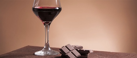 Vinho e chocolate: saiba por que você deve apostar nessa combinação!